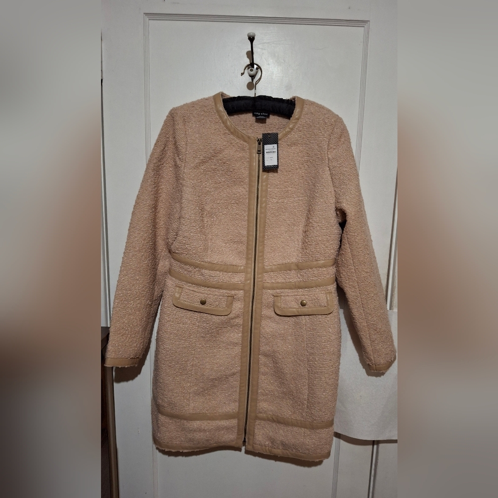 Elegant Beige Women's Coat
